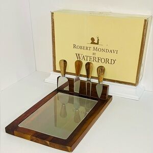 Robert Mondavi by Waterford Cheese Board & Knife Set